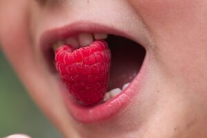 Que peut-on manger après avoir blanchi ses dents ?