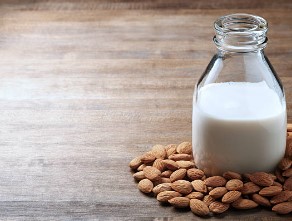 Comment faire du lait d'amande et que faire avec ?