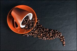 Café VS Thé : Quel est le meilleur pour votre peau ?